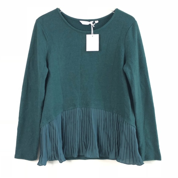 LC Lauren Conrad Sweaters - NWT [Lauren Conrad] pleated hem sweater #P10